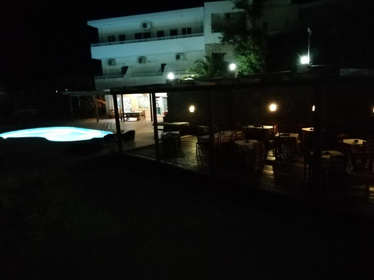 Hill Of Calm Hotel Triopetra Exterior photo